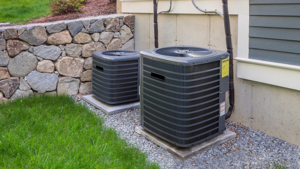 An air conditioner and heat pump.